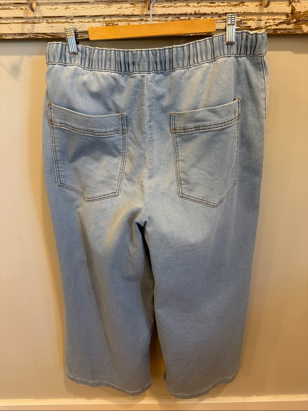 Anthropologie Pilcro Denim-Knit Pull On High Rise Wide Leg Jeans Size Large - Picture 4 of 11